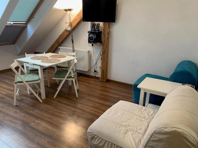 Sky View Condo In Tarnowskie Góry Dış mekan fotoğraf